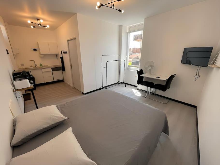 Studio B2 20M2 Cosy 5Min A Pied Des Gares Руан Екстериор снимка